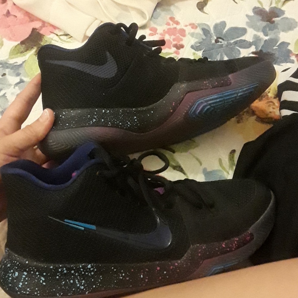 Nike shoes - Picture 4 of 7